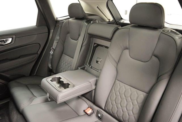Photo of 2026 Onyx Black Volvo XC60