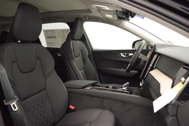 Photo of 2026 Onyx Black Volvo XC60