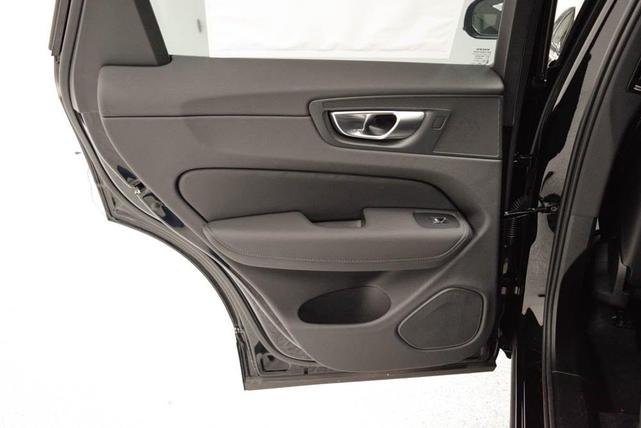 Photo of 2026 Onyx Black Volvo XC60