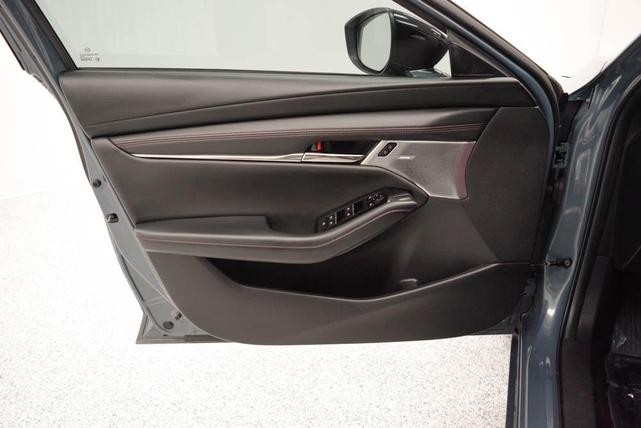 Photo of 2022 Polymetal Gray Metallic Mazda Mazda3