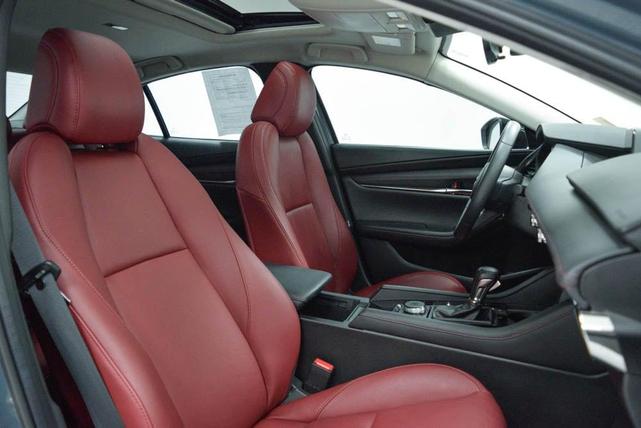 Photo of 2022 Polymetal Gray Metallic Mazda Mazda3