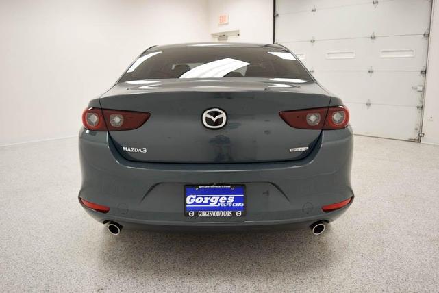Photo of 2022 Polymetal Gray Metallic Mazda Mazda3
