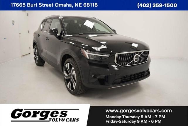 Photo of 2025 Onyx Black Volvo XC40