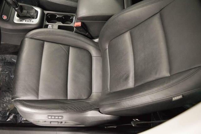Photo of 2017 Pacific Blue Volkswagen Tiguan
