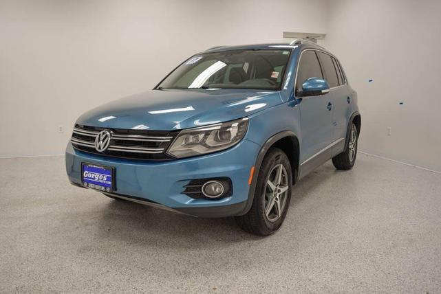 Photo of 2017 Pacific Blue Volkswagen Tiguan