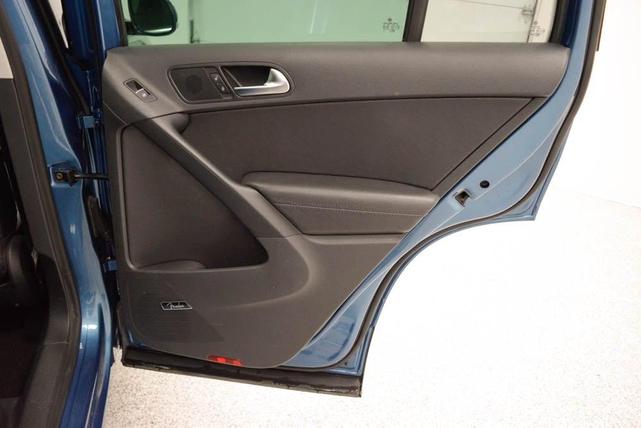 Photo of 2017 Pacific Blue Volkswagen Tiguan