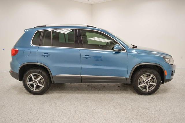 Photo of 2017 Pacific Blue Volkswagen Tiguan