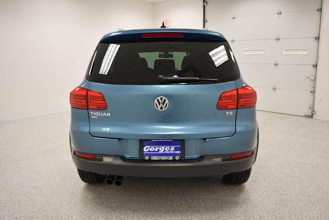 Photo of 2017 Pacific Blue Volkswagen Tiguan