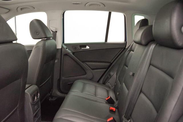 Photo of 2017 Pacific Blue Volkswagen Tiguan