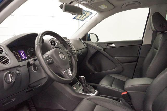 Photo of 2017 Pacific Blue Volkswagen Tiguan