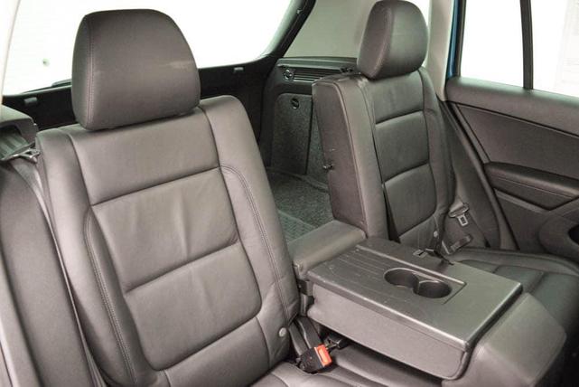 Photo of 2017 Pacific Blue Volkswagen Tiguan