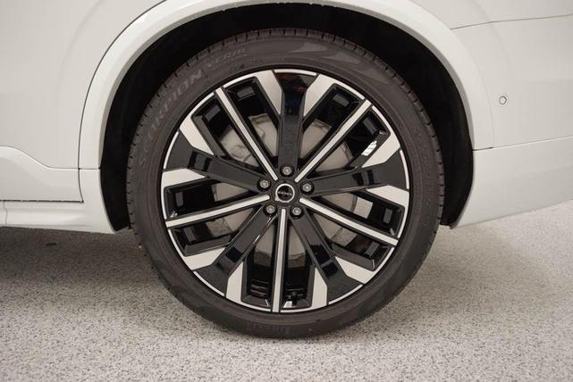 Photo of 2026 Crystal White Pearl Volvo XC90 Plug-In Hybrid