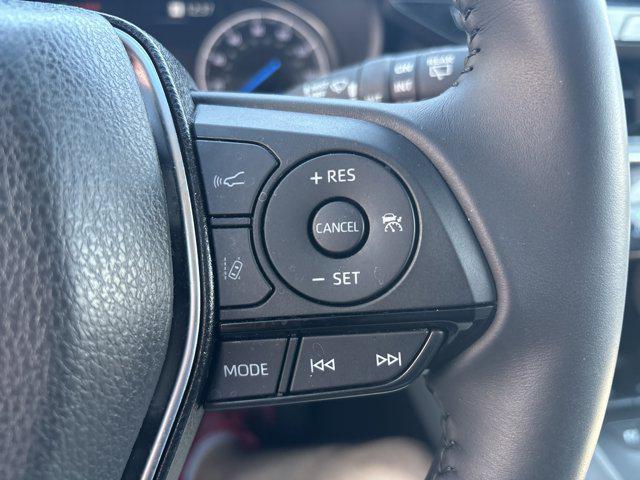 Photo of 2023 Coastal Gray Metallic Toyota Venza