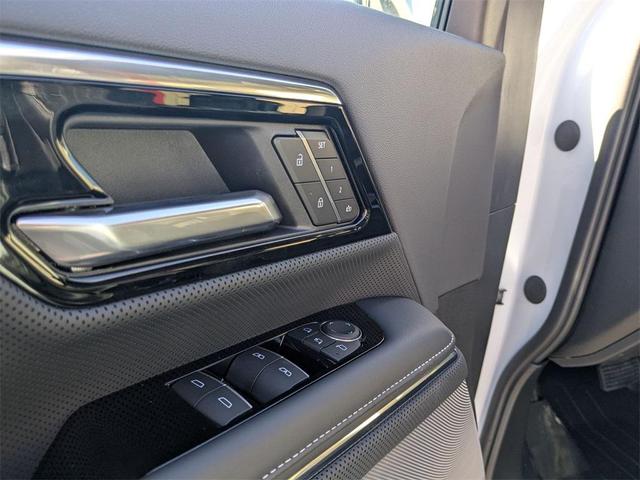 Photo of 2025 Summit White GMC Sierra EV