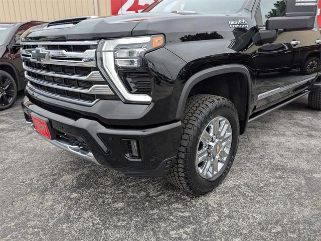 Photo of 2024 Black Chevrolet Silverado 2500