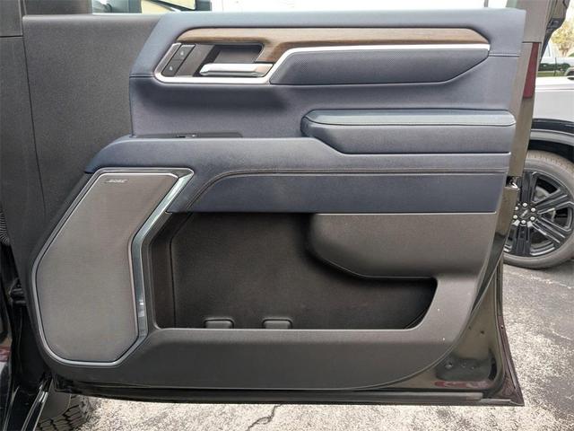 Photo of 2024 Black Chevrolet Silverado 2500