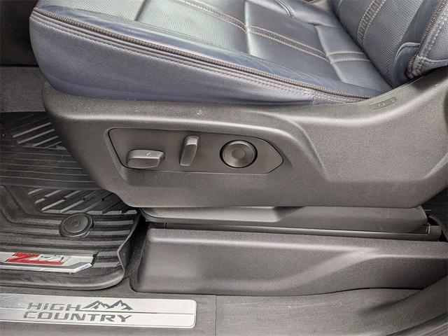 Photo of 2024 Black Chevrolet Silverado 2500