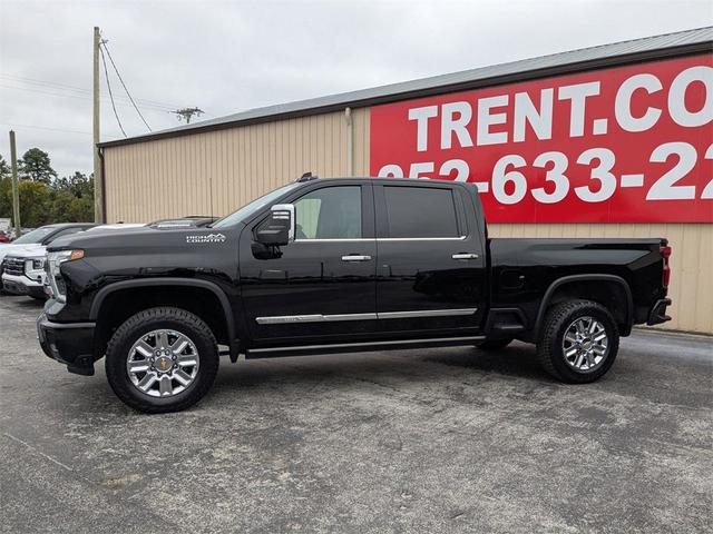 Photo of 2024 Black Chevrolet Silverado 2500