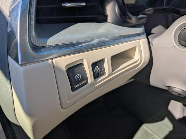 Photo of 2020 Radiant Silver Metallic Cadillac XT5