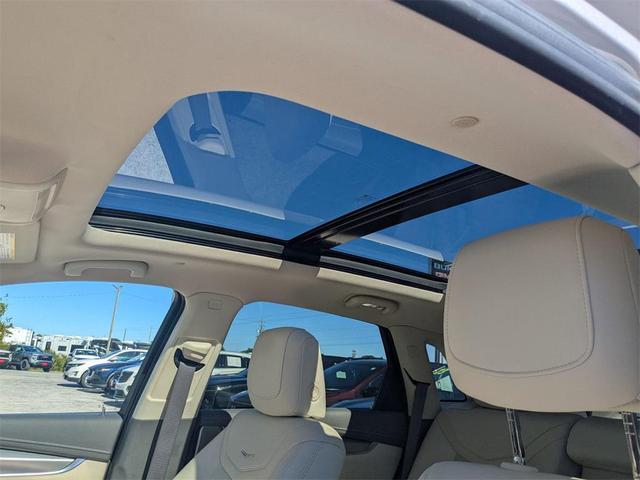 Photo of 2020 Radiant Silver Metallic Cadillac XT5
