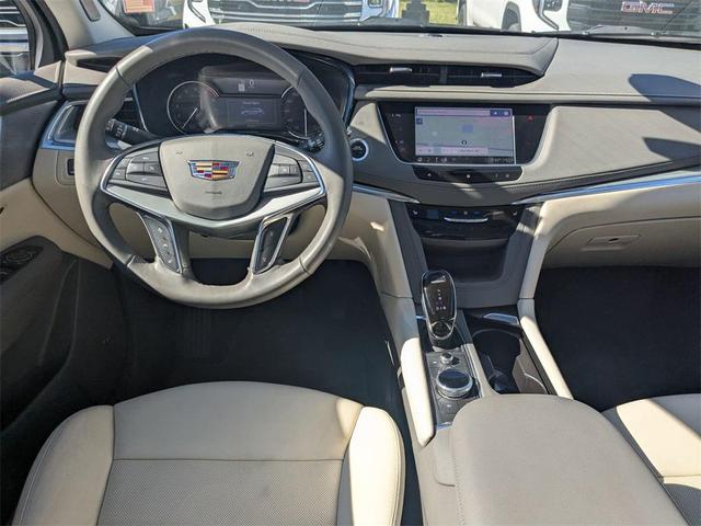 Photo of 2020 Radiant Silver Metallic Cadillac XT5