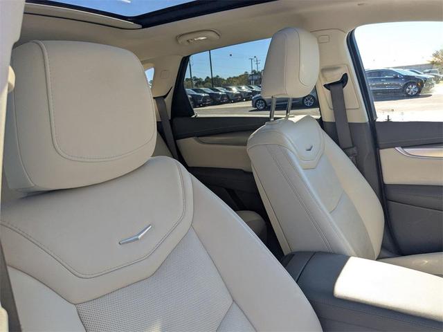 Photo of 2020 Radiant Silver Metallic Cadillac XT5