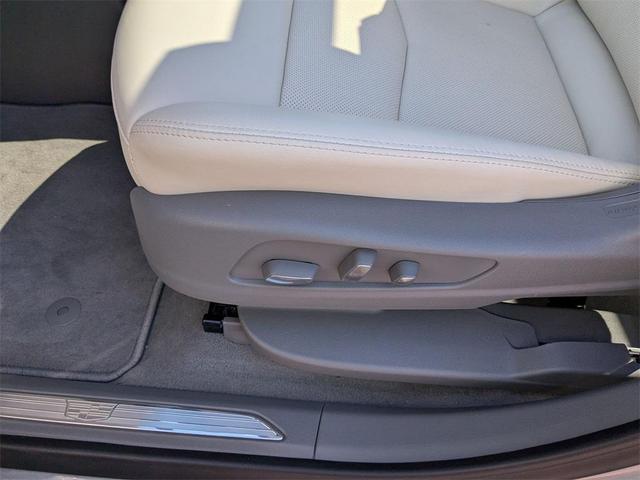 Photo of 2025 Argent Silver Metallic Cadillac XT5