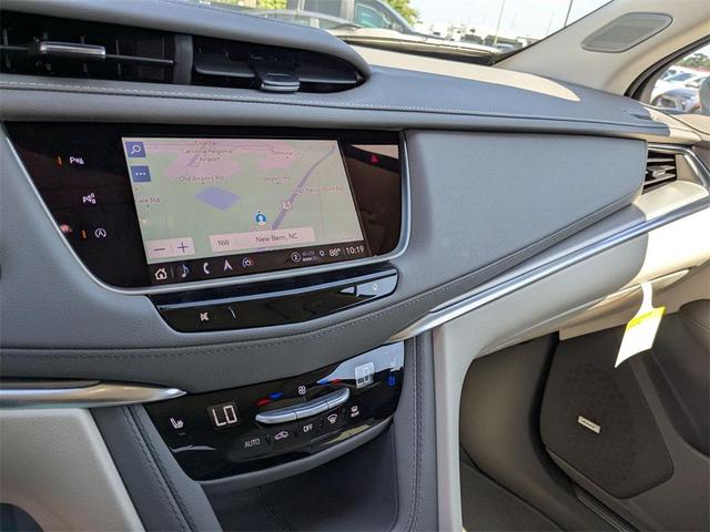 Photo of 2025 Argent Silver Metallic Cadillac XT5