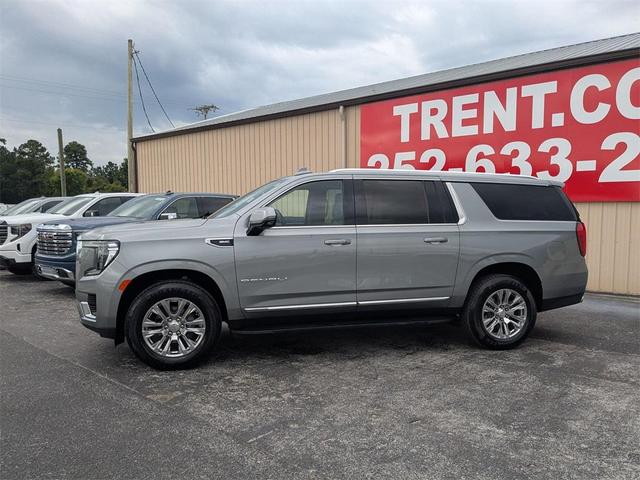 Photo of 2023 Sterling Metallic GMC Yukon XL