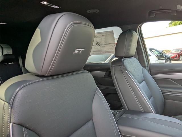 Photo of 2025 Ebony Twilight Metallic Buick Enclave