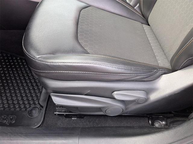Photo of 2020 Diamond Black Crystal Pearlcoat Jeep Compass