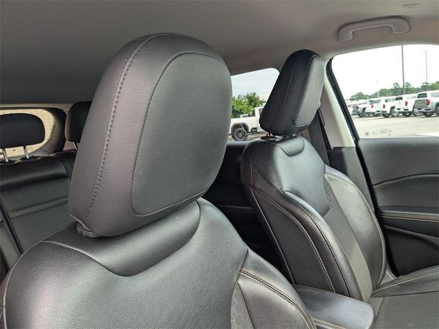 Photo of 2020 Diamond Black Crystal Pearlcoat Jeep Compass
