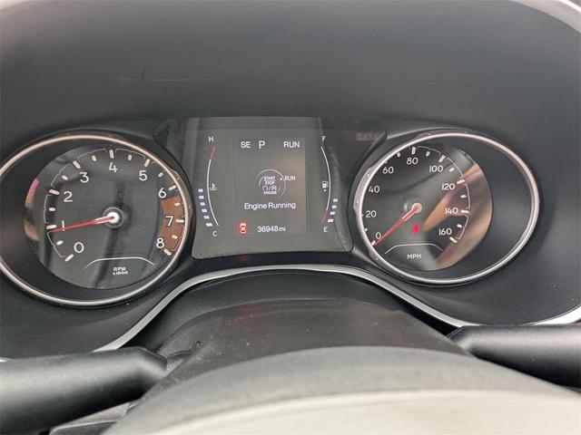Photo of 2020 Diamond Black Crystal Pearlcoat Jeep Compass
