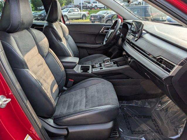 Photo of 2023 Diamond Red Mitsubishi Outlander