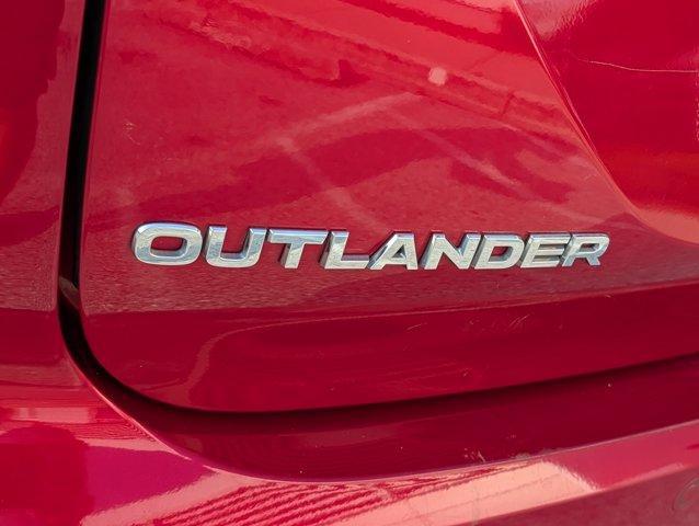 Photo of 2023 Diamond Red Mitsubishi Outlander