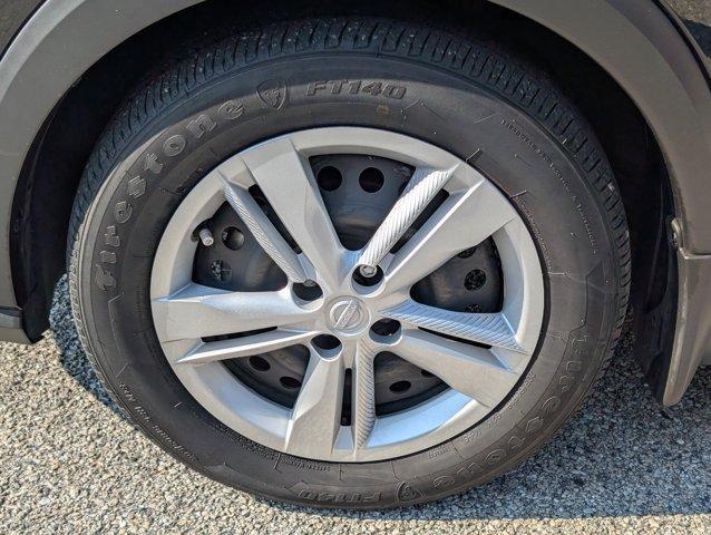 Photo of 2023 Super Black Nissan Kicks