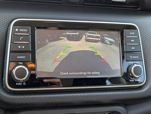 Photo of 2023 Super Black Nissan Kicks
