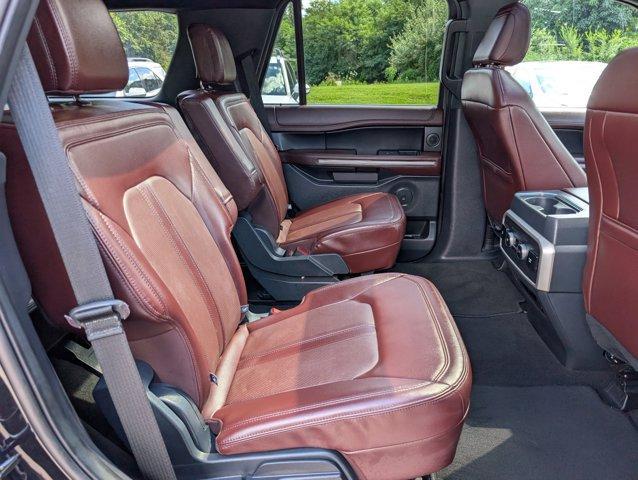 Photo of 2024 Agate Black Metallic Ford Expedition