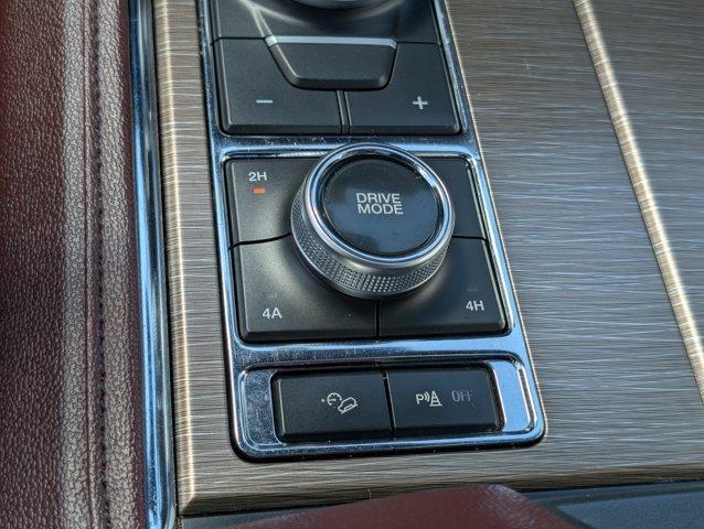 Photo of 2024 Agate Black Metallic Ford Expedition