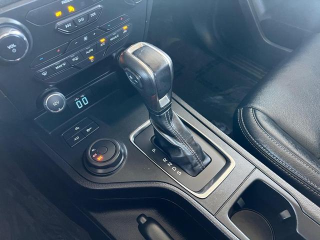Photo of 2021 OXFORD WHITE Ford Ranger