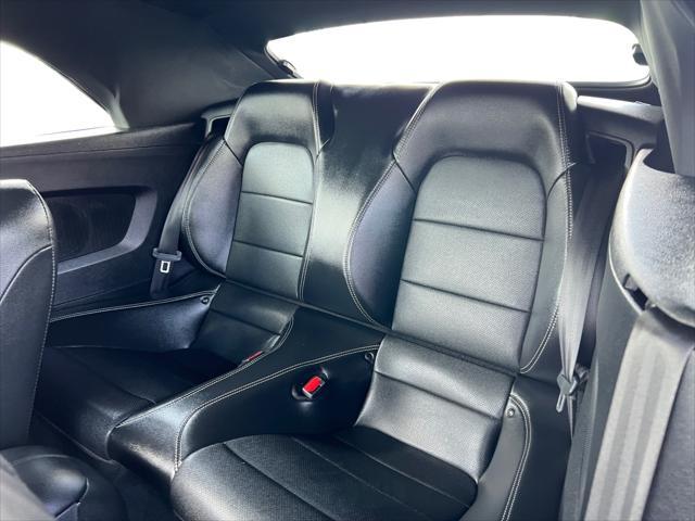 Photo of 2022 ICONIC SILVER METALLIC Ford Mustang