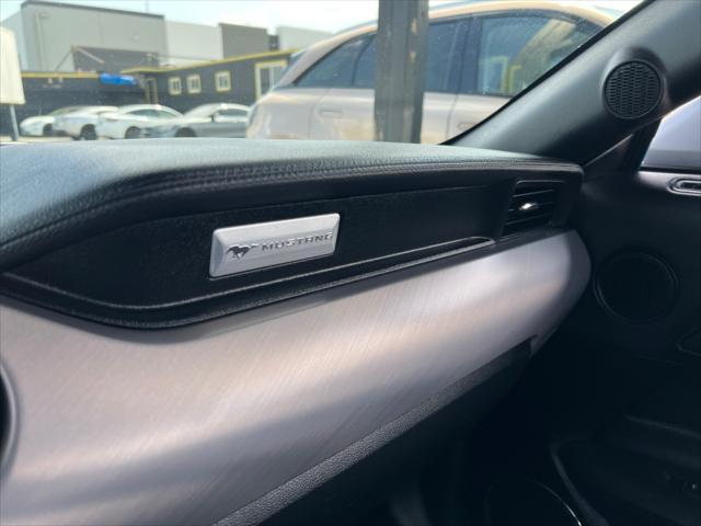 Photo of 2022 ICONIC SILVER METALLIC Ford Mustang