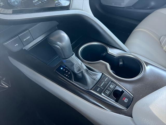 Photo of 2023 Midnight Black Metallic Toyota Camry