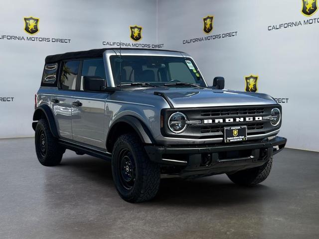 Photo of 2021 ICONIC SILVER METALLIC Ford Bronco