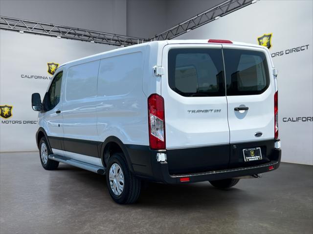 Photo of 2023 OXFORD WHITE Ford Transit-250