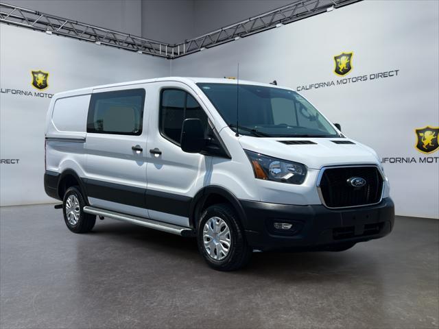 Photo of 2023 OXFORD WHITE Ford Transit-250
