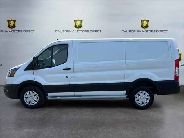 Photo of 2023 OXFORD WHITE Ford Transit-250