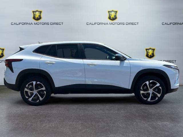 Photo of 2024 Summit White Chevrolet Trax