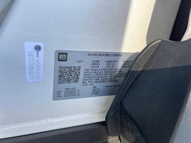 Photo of 2024 Summit White Chevrolet Trax