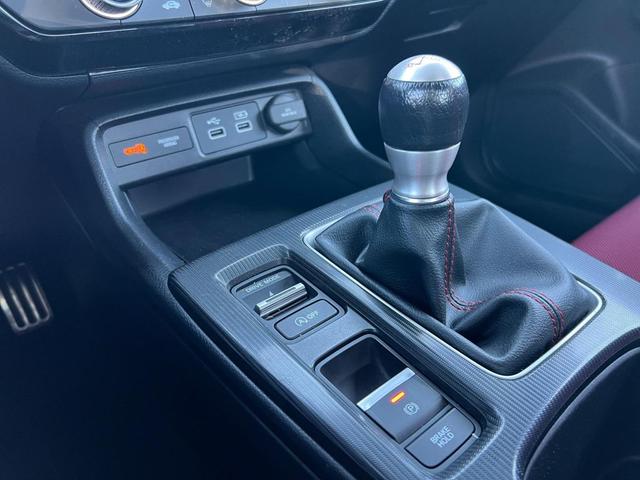 Photo of 2024 Black Honda Civic Si
